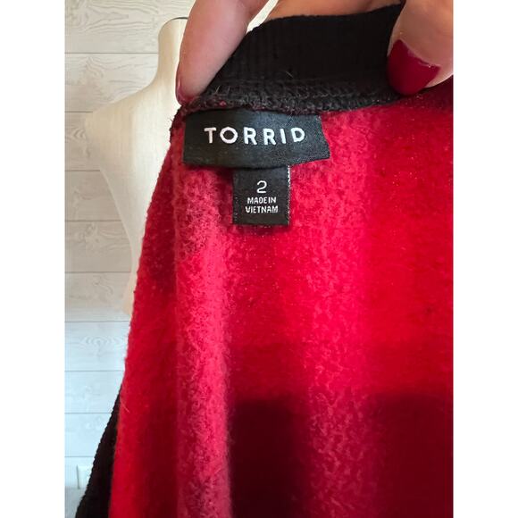 Torrid red/black buffalo plaid sweatshirt women's size 2(2X) - Picture 4 of 7